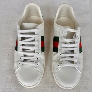 Gucci White Leather Sneakers with Green & Red Web Stripe